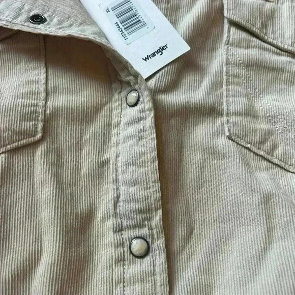 Wrangler Women’s Button Down Pearl Snap Corduroy XL - Picture 3 of 4